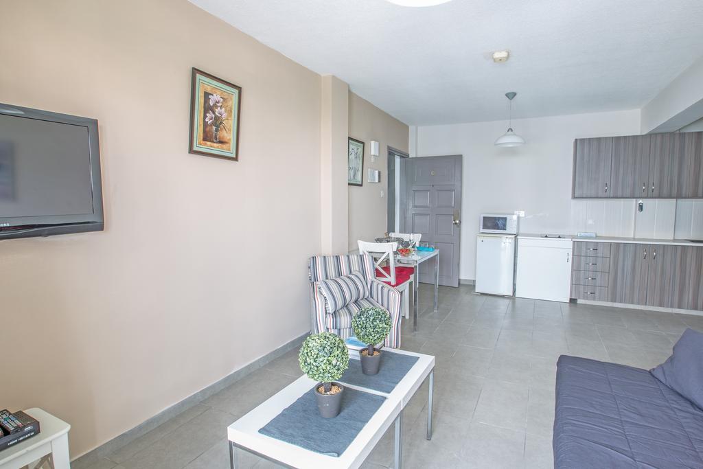 Merab Napa Apartament Ayia Napa
