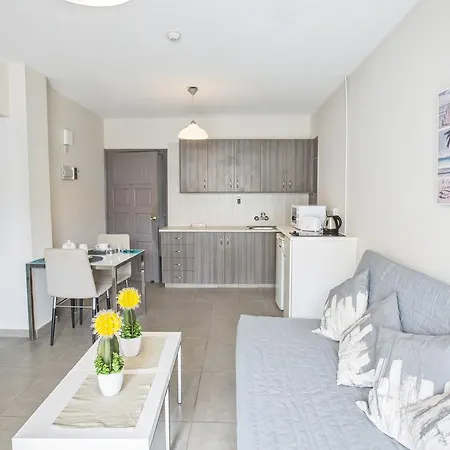 Merab Napa Suites Айя-Напа Екстер'єр фото
